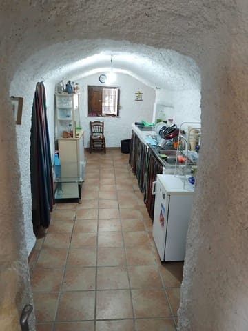 10 soveværelse Hulehus til salg i Baza - € 125.000 (Ref: 9059782)