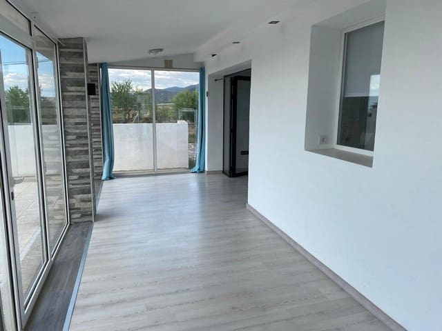 3 soveværelse Villa til salg i Gor med swimmingpool - € 264.000 (Ref: 9061051)