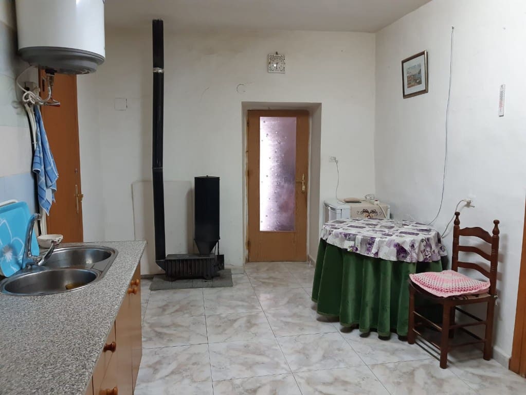 4 sovrum Finca/Hus på landet till salu i Gor - 76 000 € (Ref: 9061977)