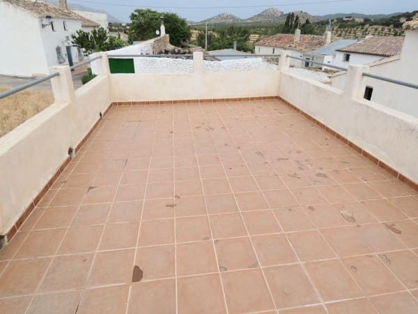 4 slaapkamer Halfvrijstaande villa te koop in Chirivel - € 68.500 (Ref: 9080703)