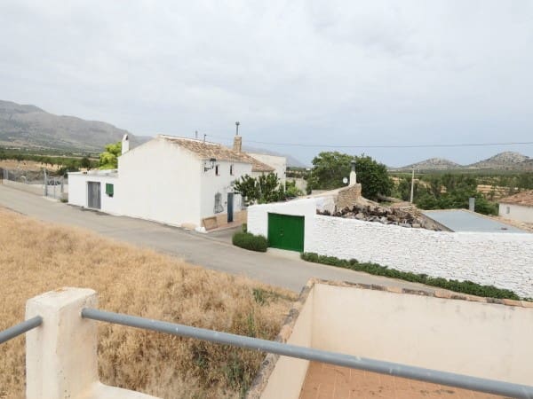 4 slaapkamer Halfvrijstaande villa te koop in Chirivel - € 68.500 (Ref: 9080703)