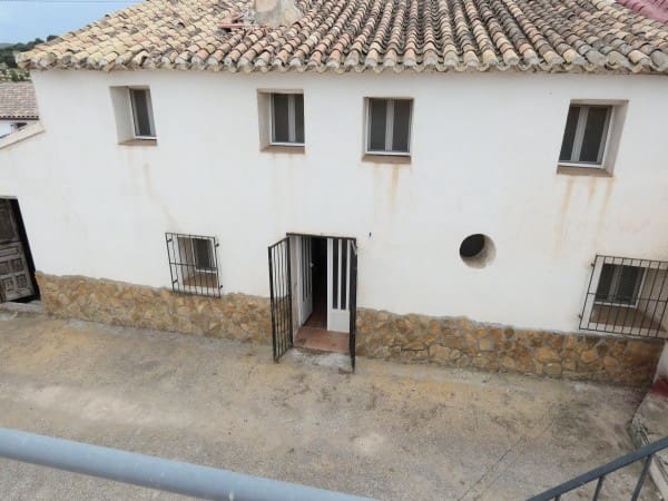 4 slaapkamer Halfvrijstaande villa te koop in Chirivel - € 68.500 (Ref: 9080703)