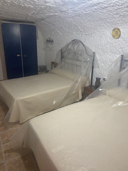 5 soveværelse Hulehus til salg i Benamaurel - € 90.000 (Ref: 9100007)