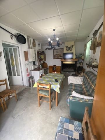 5 bedroom Cave House for sale in Benamaurel - € 90,000 (Ref: 9100007)