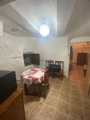 5 bedroom Cave House for sale in Benamaurel - € 90,000 (Ref: 9100007)
