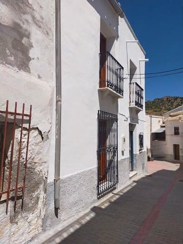 3 soveværelse Semi-Rækkehus til salg i Urracal - € 79.950 (Ref: 9131817)