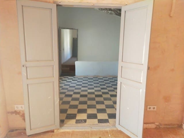 6 soveværelse Byhus til salg i Urrácal - € 79.950 (Ref: 9131902)