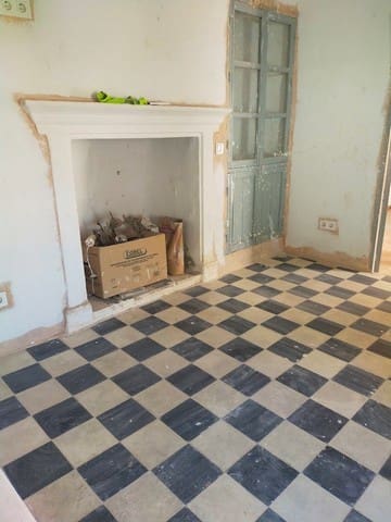 6 soveværelse Byhus til salg i Urracal - € 79.950 (Ref: 9131902)