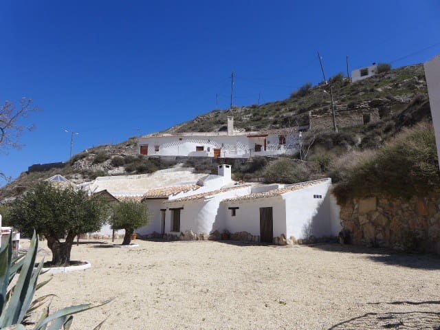 3 bedroom Cave House for sale in Galera - € 150,000 (Ref: 9142514)