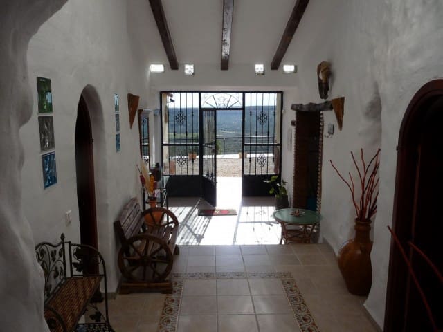 8 soveværelse Hulehus til salg i Fontanar, Pozo Alcón med swimmingpool - € 254.000 (Ref: 9142515)