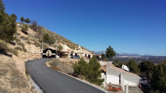 8 soveværelse Hulehus til salg i Fontanar, Pozo Alcón med swimmingpool - € 254.000 (Ref: 9142515)