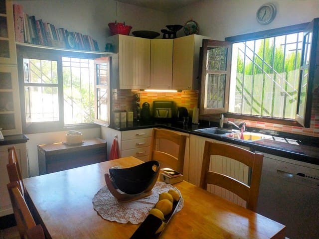 6 soveværelse Finca/Landehus til salg i Seron med swimmingpool - € 345.000 (Ref: 9152455)