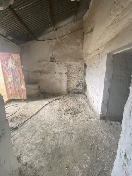 6 bedroom Cave House for sale in Benamaurel - € 40,000 (Ref: 9168218)