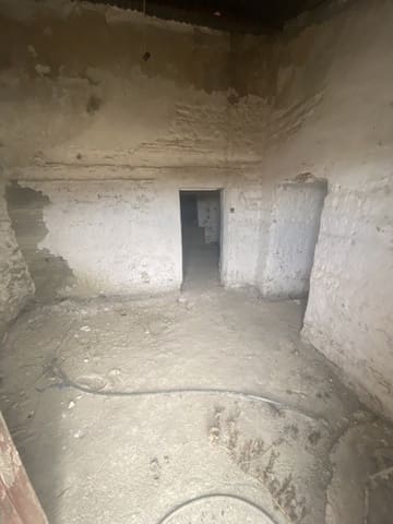 6 soverom Grottehus til salgs i Benamaurel - € 40 000 (Ref: 9168218)