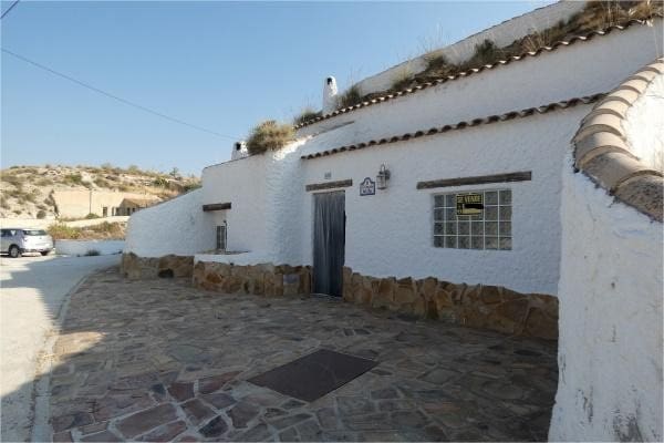 4 soveværelse Hulehus til salg i La Alqueria, Galera - € 65.000 (Ref: 9184485)