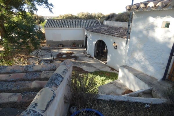 5 bedroom Cave House for sale in El Margen, Cúllar - € 95,000 (Ref: 9200014)