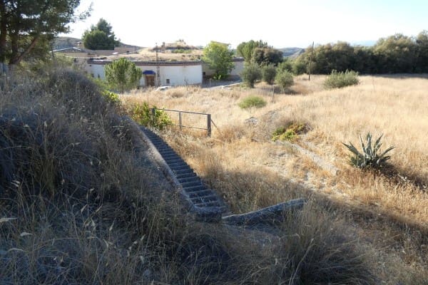 5 bedroom Cave House for sale in El Margen, Cúllar - € 95,000 (Ref: 9200014)