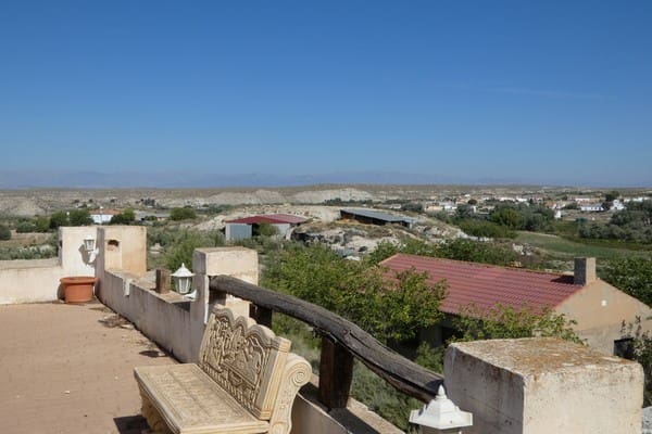 6 bedroom Hotel for sale in El Margen, Cúllar with pool - € 180,000 (Ref: 9221593)