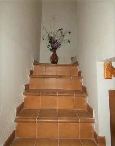 5 bedroom Cave House for sale in Castril - € 49,950 (Ref: 9262021)