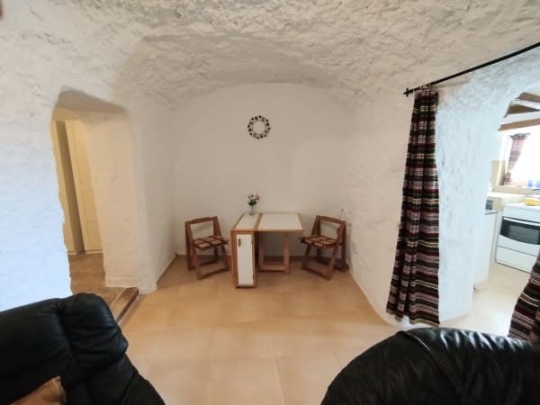 9 soveværelse Hulehus til salg i Huescar - € 125.000 (Ref: 9344061)