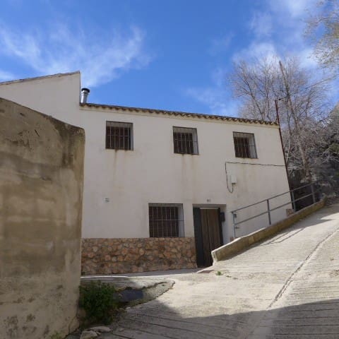 5 soverom Finca/Herregård til salgs i Quesada med svømmebasseng - € 105 000 (Ref: 9357851)