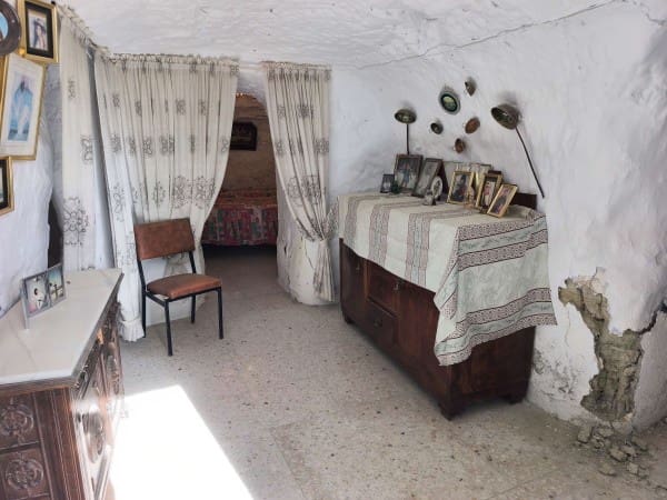 3 soveværelse Hulehus til salg i Baza - € 42.000 (Ref: 9390085)