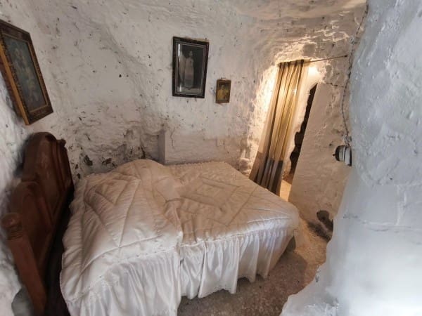 3 soveværelse Hulehus til salg i Baza - € 42.000 (Ref: 9390085)