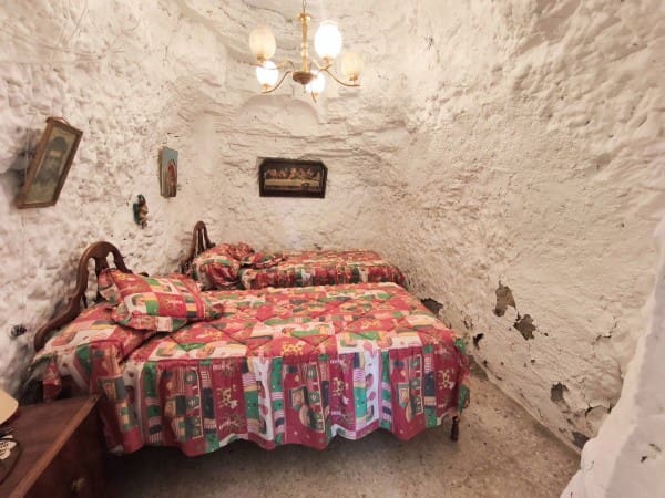 3 soveværelse Hulehus til salg i Baza - € 42.000 (Ref: 9390085)