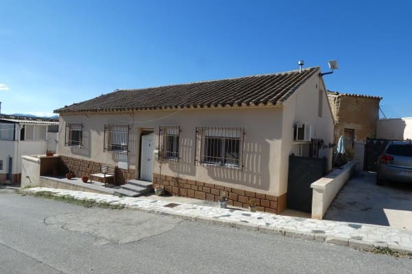 3 soveværelse Villa til salg i Caniles med swimmingpool - € 145.000 (Ref: 9404411)