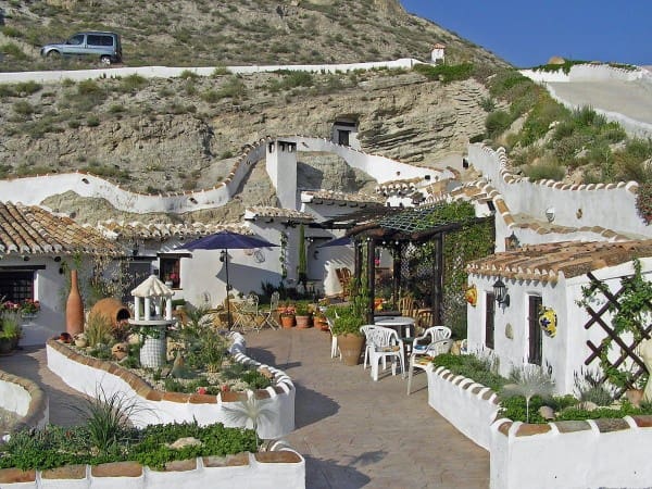 3 bedroom Cave House for sale in Galera - € 135,000 (Ref: 9413563)