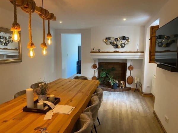 7 bedroom Commercial for sale in Huéscar - € 599,000 (Ref: 9426194)