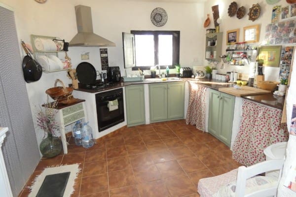 6 soveværelse Hulehus til salg i La Alqueria, Galera - € 235.000 (Ref: 9436637)