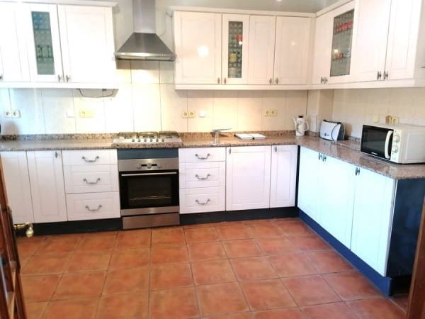 5 bedroom Cave House for sale in Zujar - € 100,000 (Ref: 9523702)