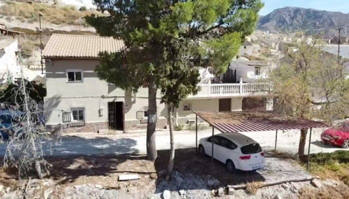 5 bedroom Cave House for sale in Zujar - € 100,000 (Ref: 9523702)