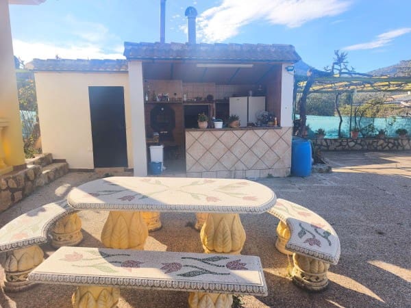 5 slaapkamer Finca/Landhuis te koop in Quesada met zwembad - € 284.000 (Ref: 9525073)