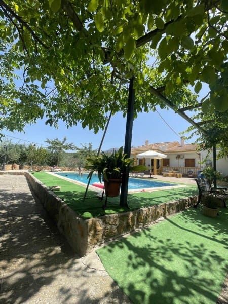 5 slaapkamer Finca/Landhuis te koop in Quesada met zwembad - € 284.000 (Ref: 9525073)