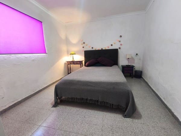 5 soveværelse Byhus til salg i Hinojares med swimmingpool - € 93.000 (Ref: 9525075)