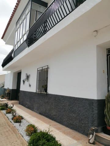 5 bedroom Semi-detached Villa for sale in Las Vertientes, Cúllar with pool - € 149,000 (Ref: 9618442)