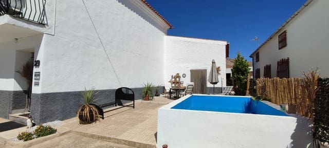 5 bedroom Semi-detached Villa for sale in Las Vertientes, Cúllar with pool - € 149,000 (Ref: 9618442)
