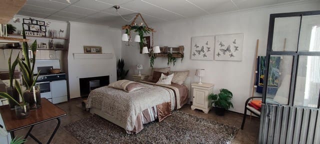 5 bedroom Semi-detached Villa for sale in Las Vertientes with pool - € 149,000 (Ref: 9618442)