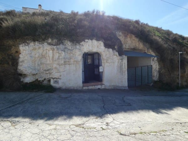 4 makuuhuone Luolatalo myytävänä paikassa Caniles - 79 950 € (Ref: 9626086)