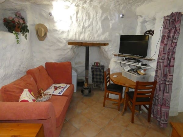 4 makuuhuone Luolatalo myytävänä paikassa Caniles - 79 950 € (Ref: 9626086)