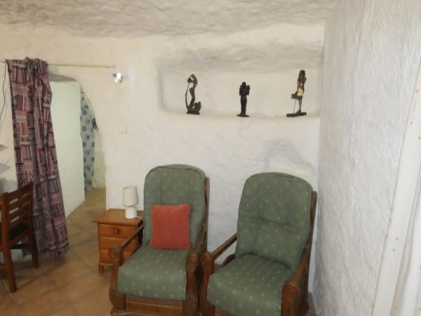 4 makuuhuone Luolatalo myytävänä paikassa Caniles - 79 950 € (Ref: 9626086)