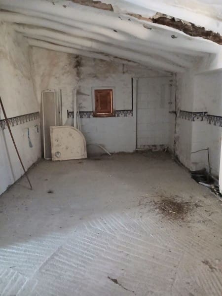 5 bedroom Finca/Country House for sale in Seron - € 35,000 (Ref: 9628125)