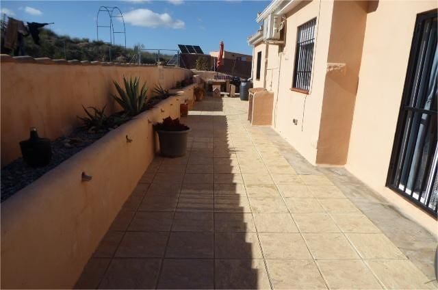 3 chambre Villa/Maison à vendre à Freila avec piscine - 186 000 € (Ref: 9634923)