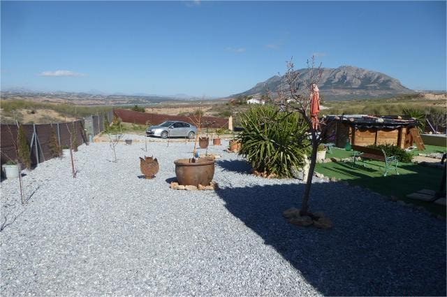 3 chambre Villa/Maison à vendre à Freila avec piscine - 186 000 € (Ref: 9634923)