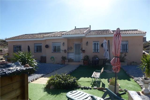 3 chambre Villa/Maison à vendre à Freila avec piscine - 186 000 € (Ref: 9634923)