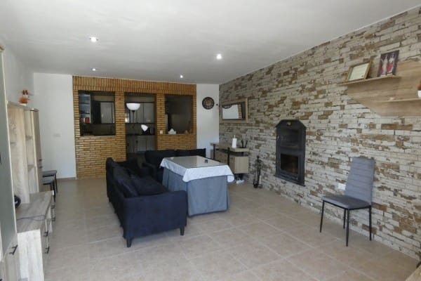 4 slaapkamer Grotwoning te koop in Cortes de Baza - € 90.000 (Ref: 9651107)