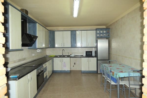 4 slaapkamer Grotwoning te koop in Cortes de Baza - € 90.000 (Ref: 9651107)