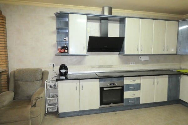 4 slaapkamer Grotwoning te koop in Cortes de Baza - € 90.000 (Ref: 9651107)